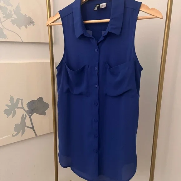 H&M electric blue button up, size 2 - Picture 7 of 7